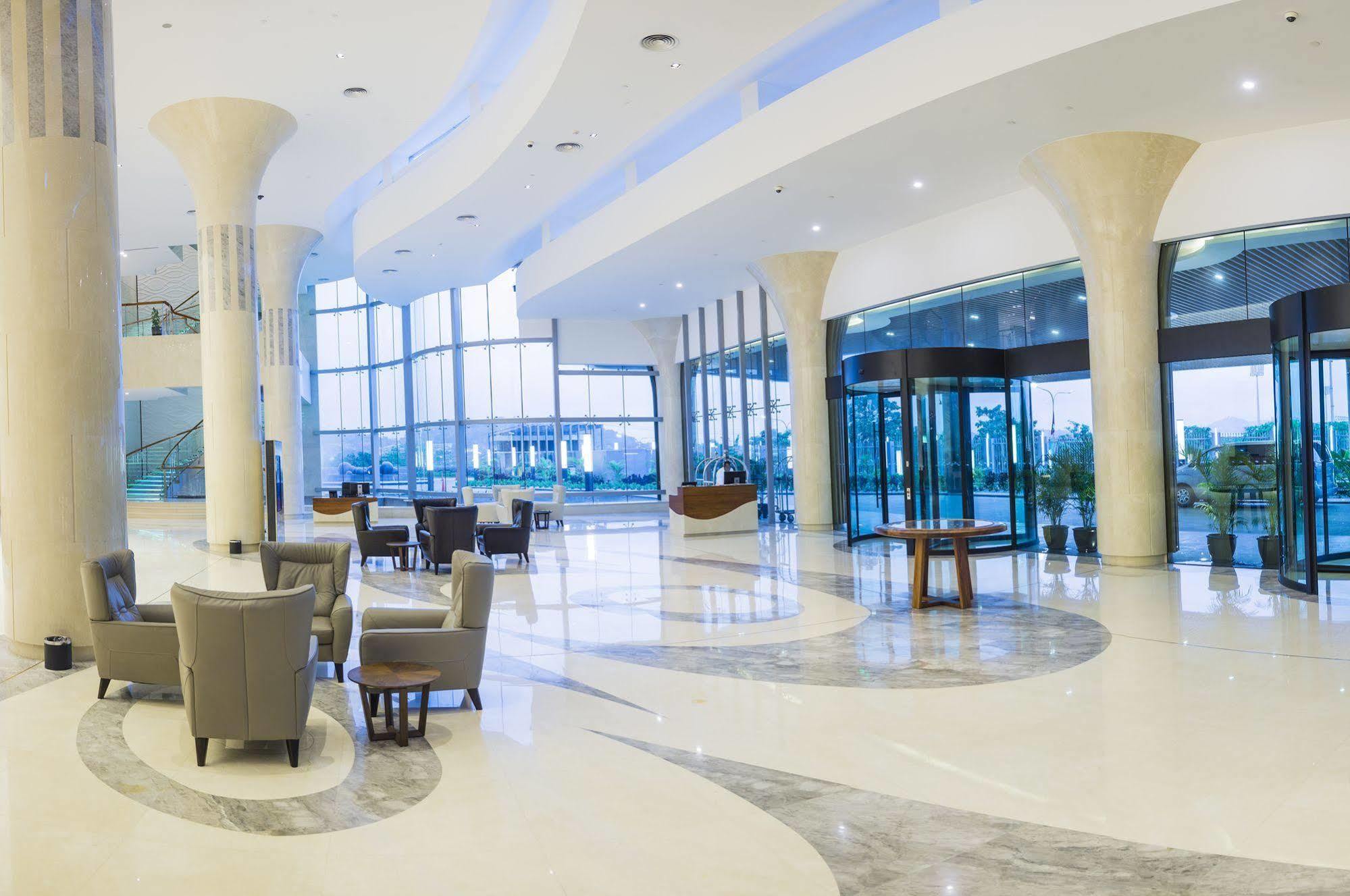 The Stanley Hotel & Suites Port Moresby Exteriör bild