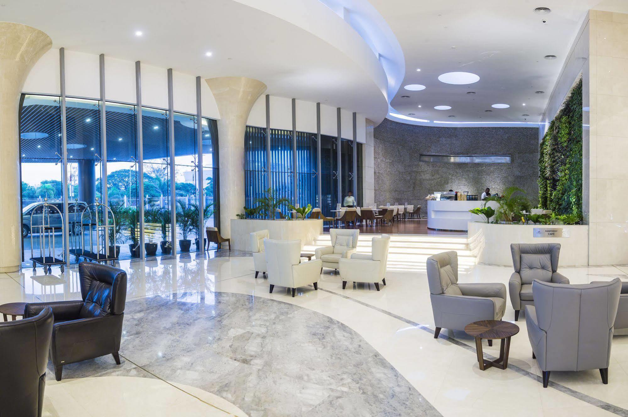 The Stanley Hotel & Suites Port Moresby Exteriör bild