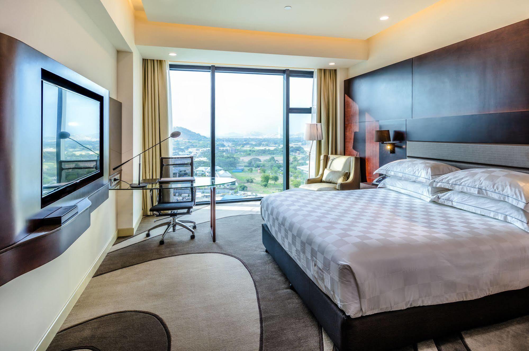 The Stanley Hotel & Suites Port Moresby Exteriör bild