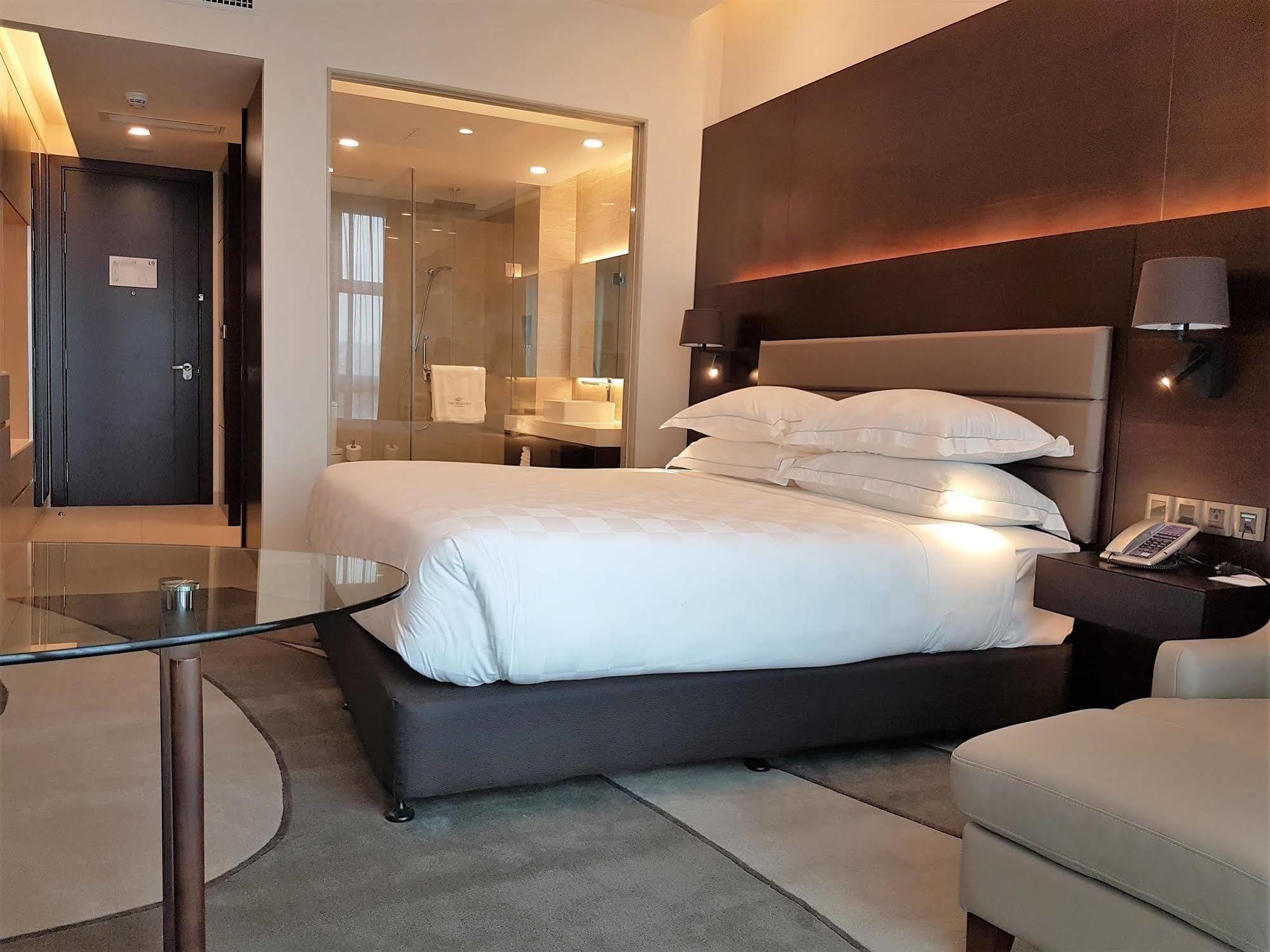 The Stanley Hotel & Suites Port Moresby Exteriör bild