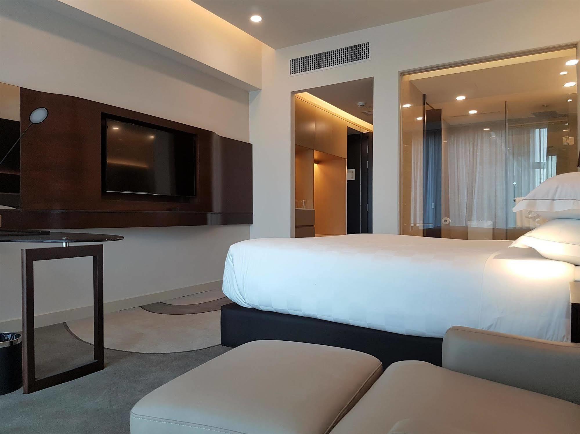 The Stanley Hotel & Suites Port Moresby Exteriör bild